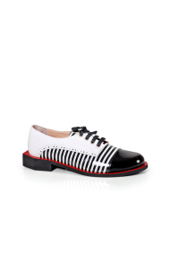 Дамски обувки от естествен лак ILV-2451-19