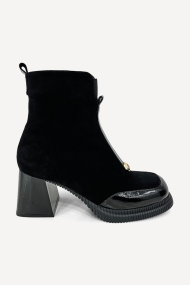 Велурени боти със среден ток ADL-3330-26-черен