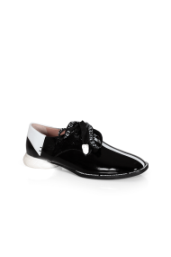 Дамски обувки от естествен лак ILV- GM4514