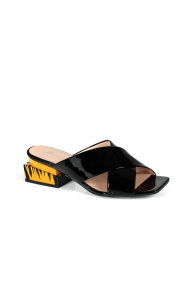 Дамски чехли от естествен лак ILV-4520