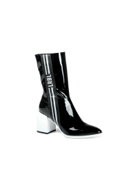 Дамски боти от естествен лак SD-2010